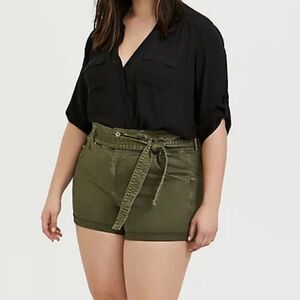 Torrid Self Tie Paperbag Waist Shorts Twill Olive Green Women’s Plus Size 26